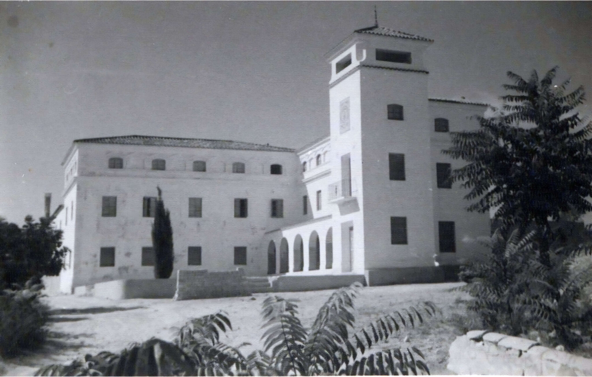 Façana antiga de l'Alberg Perú a Ontinyent
