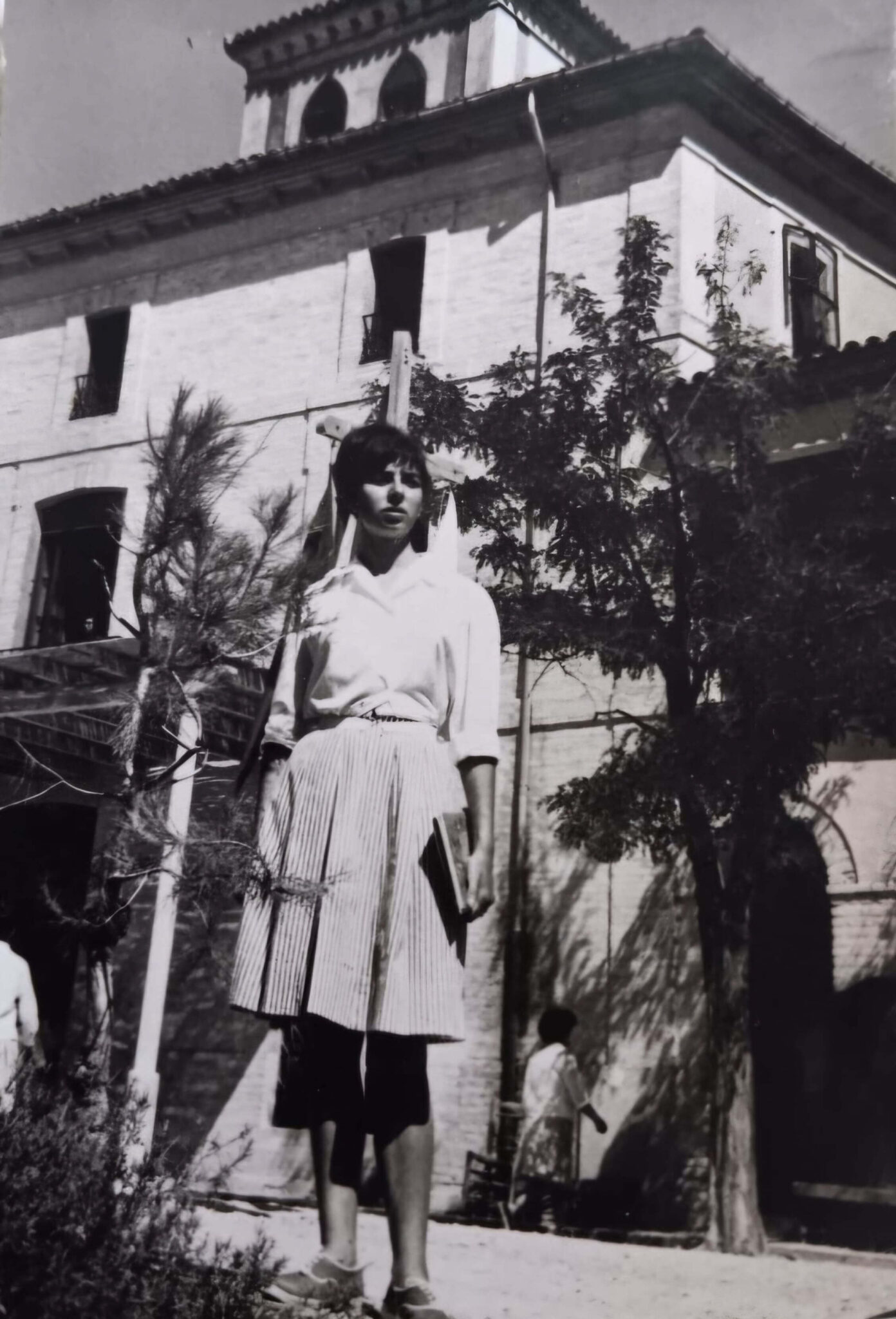 Fotografia històrica de dones a l'Alberg Perú d'Ontinyent
